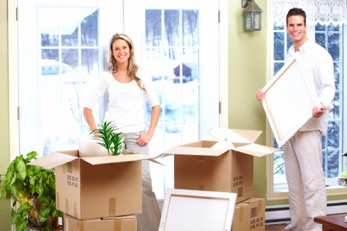Careful loading for a small removals job in Manorhouse